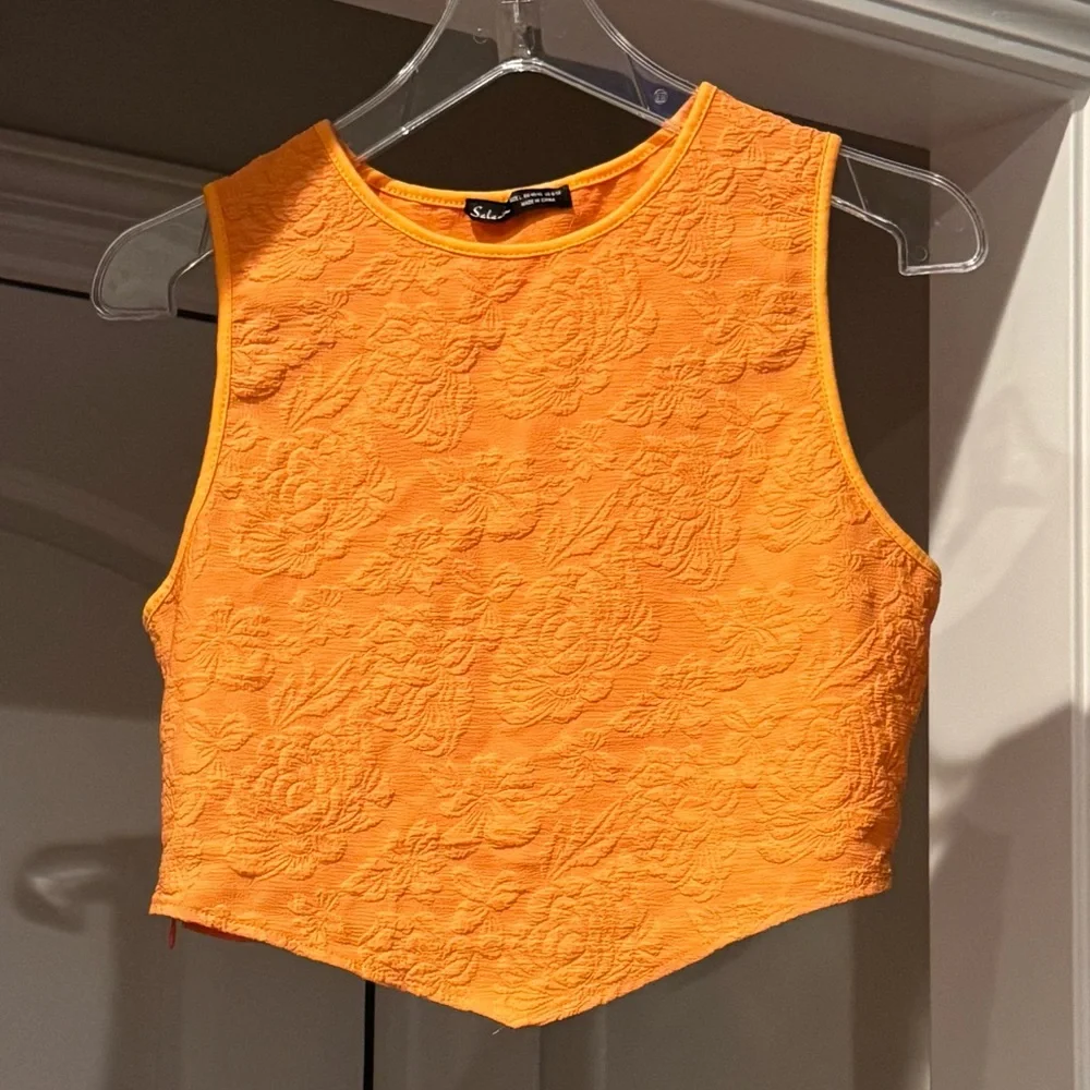 Vibrant Orange Textured Floral Crop Top - Picture 1 of 7